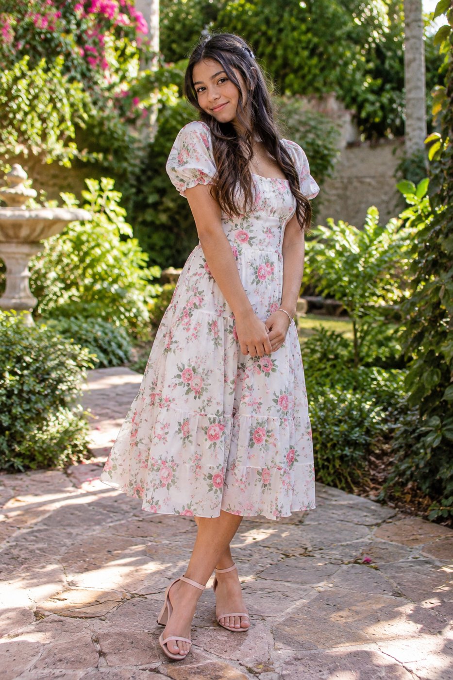 Idea de sesión: Tu lado más natural. Vestido floral · jardín.